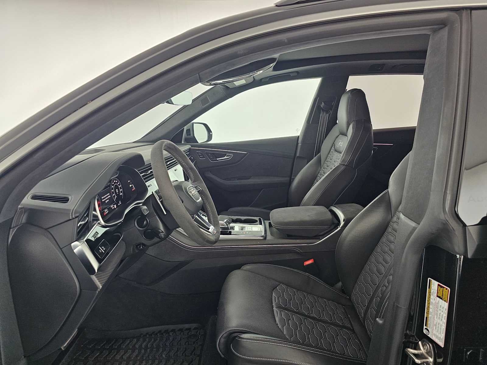 2025 Audi RS Q8 performance