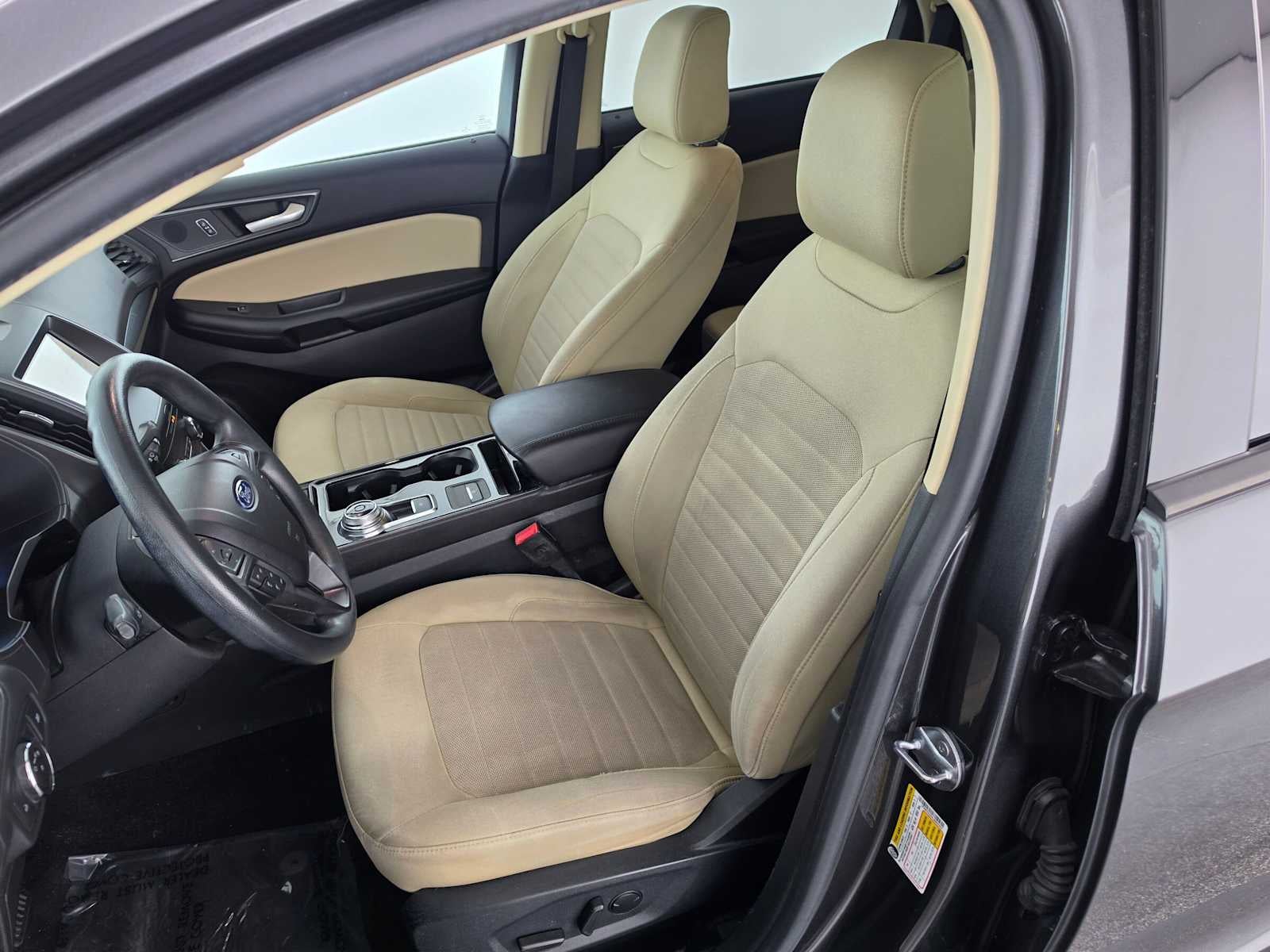 2020 Ford Edge SE