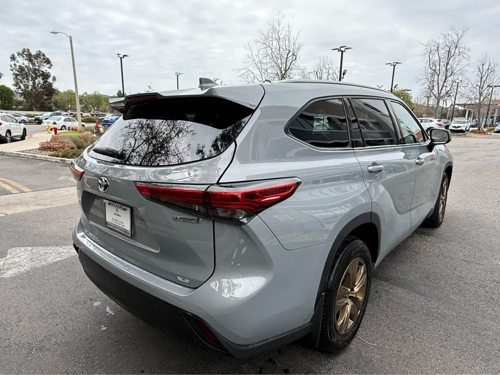 2022 Toyota Highlander Hybrid Bronze Edition