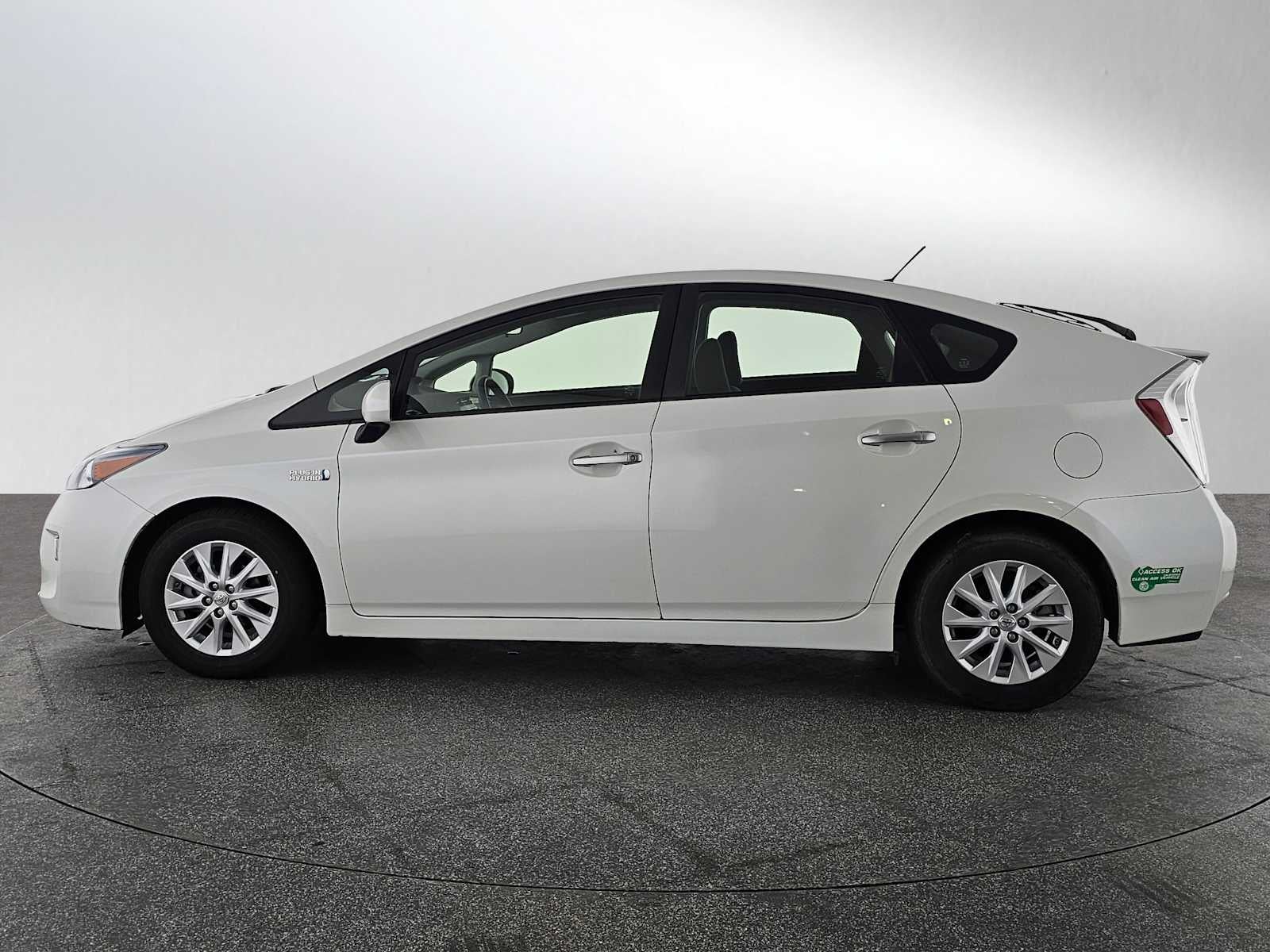 2012 Toyota Prius Plug-In 5dr HB (Natl)
