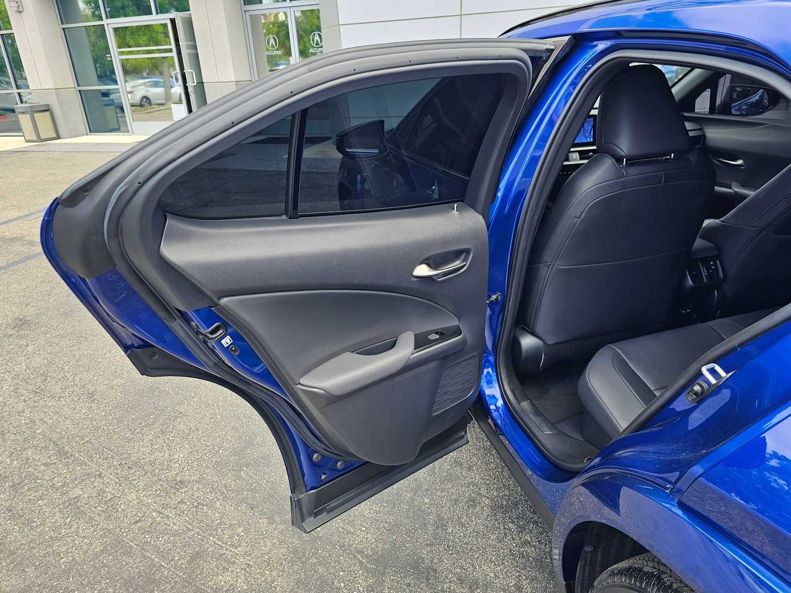 2023 Lexus UX 250h F SPORT Design