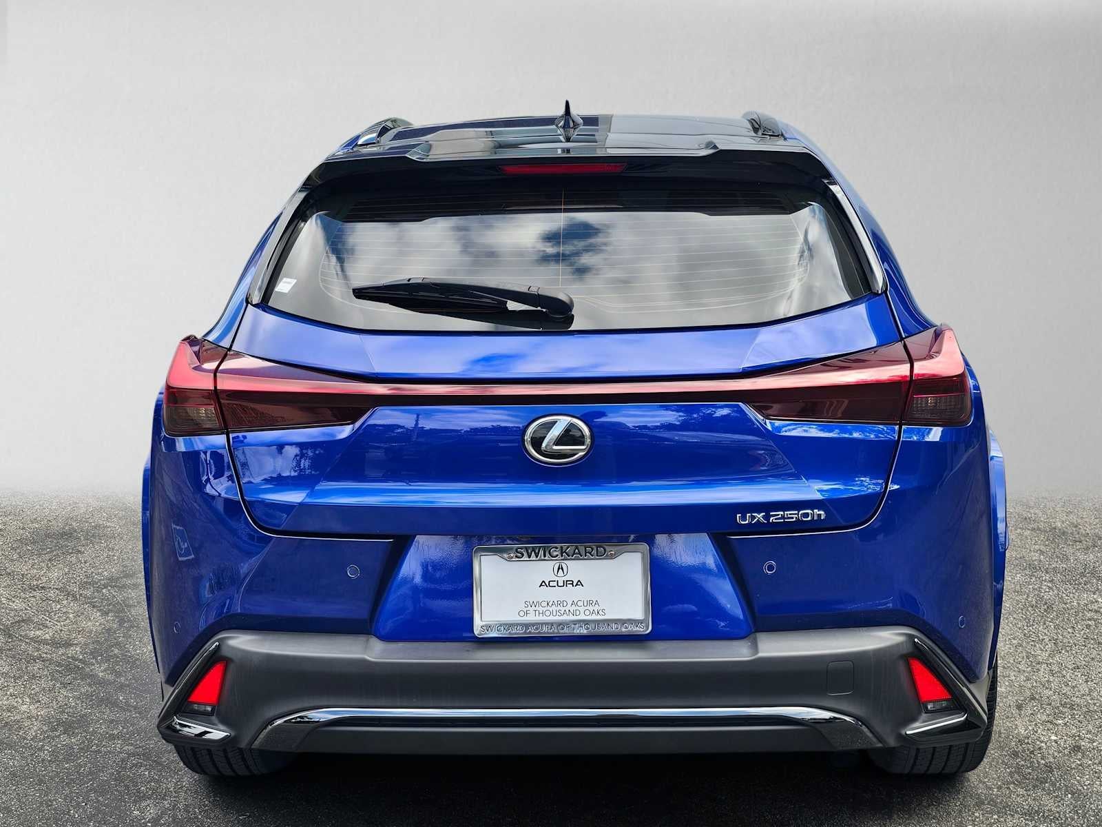 2023 Lexus UX 250h F SPORT Design
