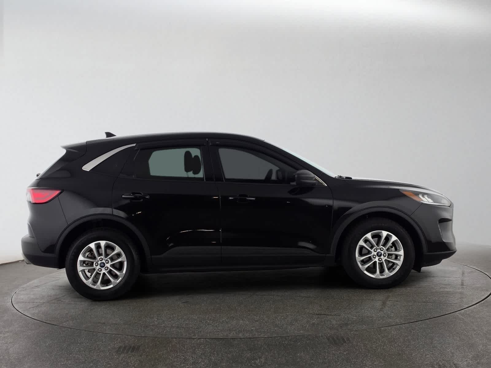 2022 Ford Escape SE Hybrid