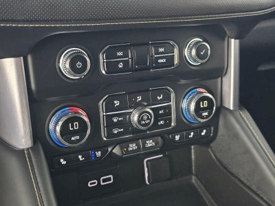 2024 GMC Yukon XL SLT
