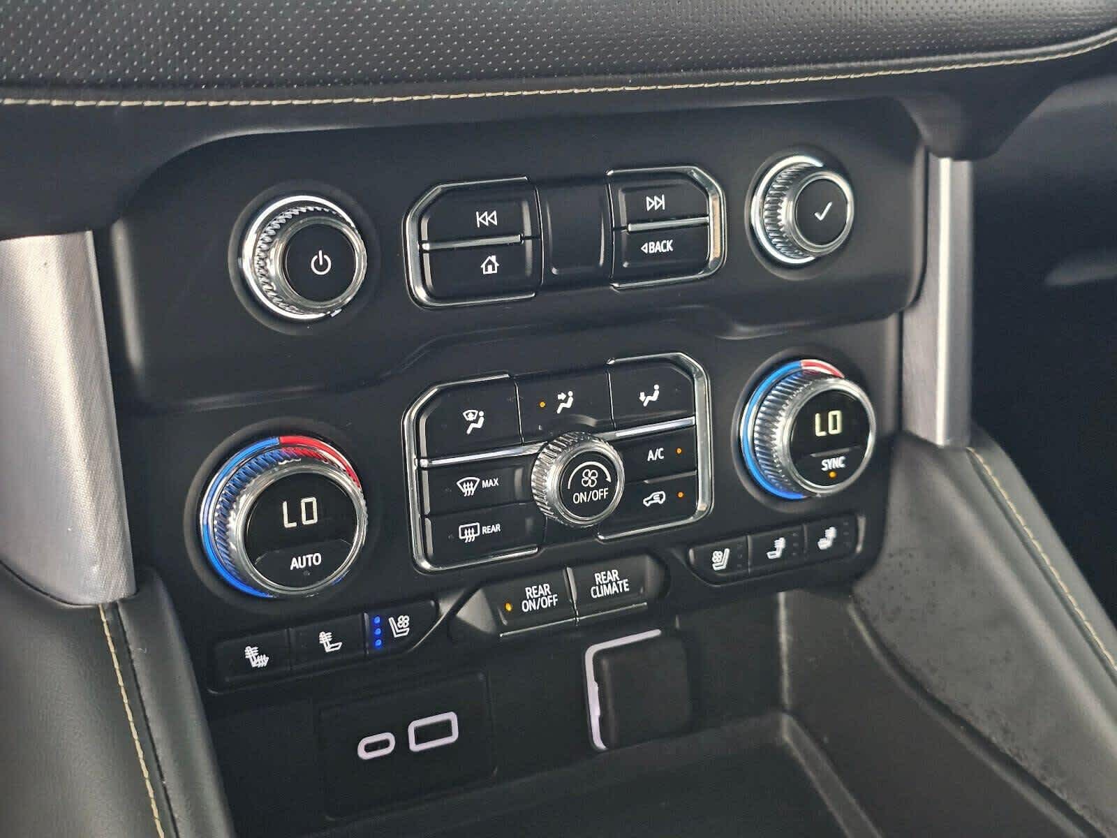 2024 GMC Yukon XL SLT
