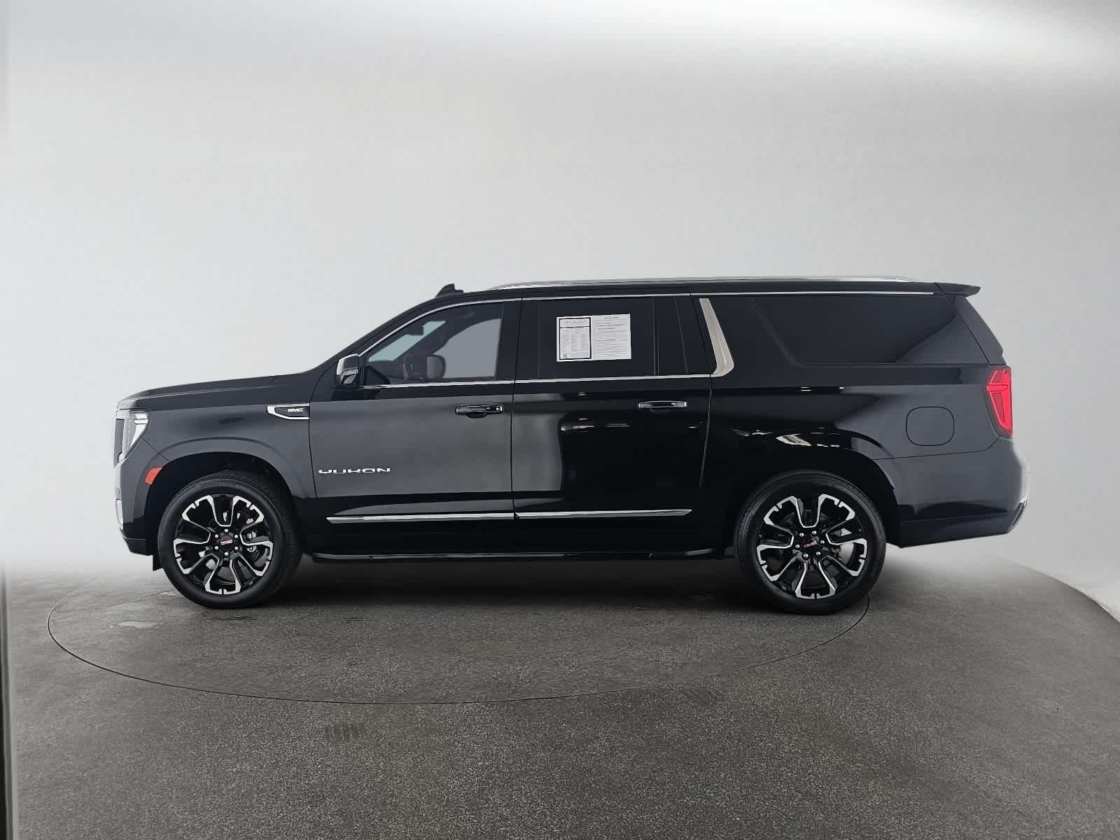 2024 GMC Yukon XL SLT