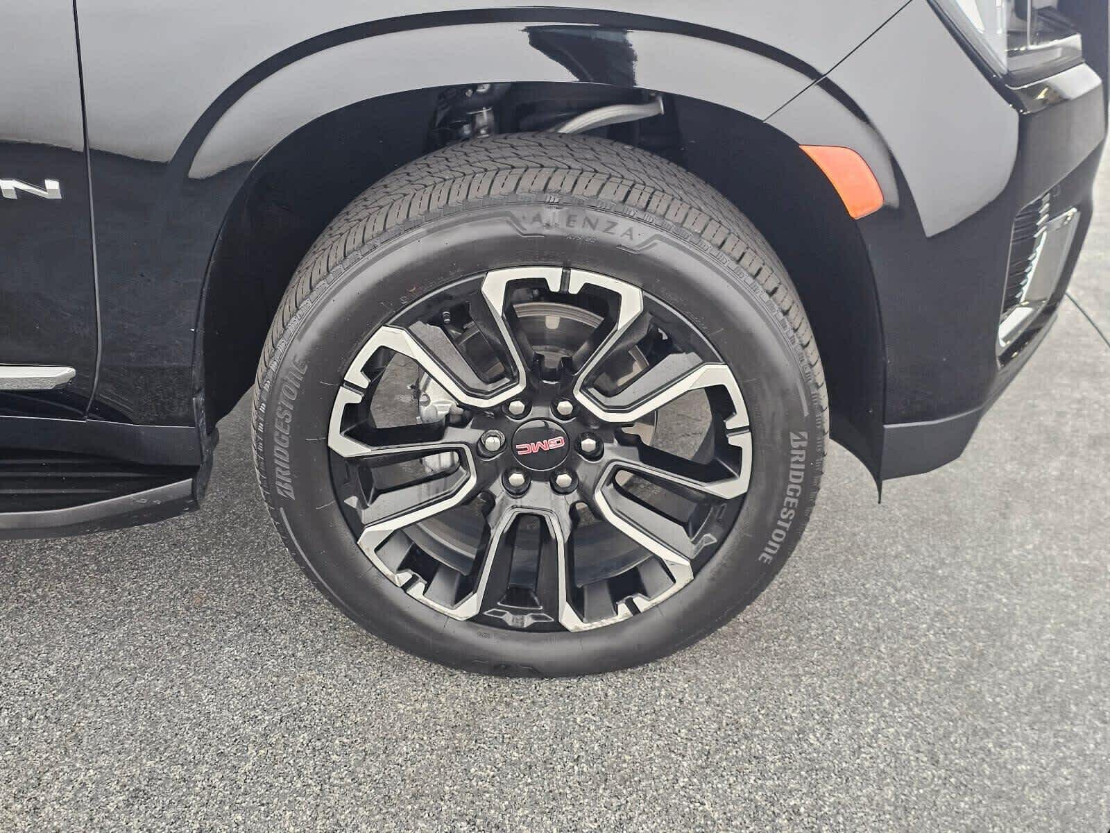 2024 GMC Yukon XL SLT