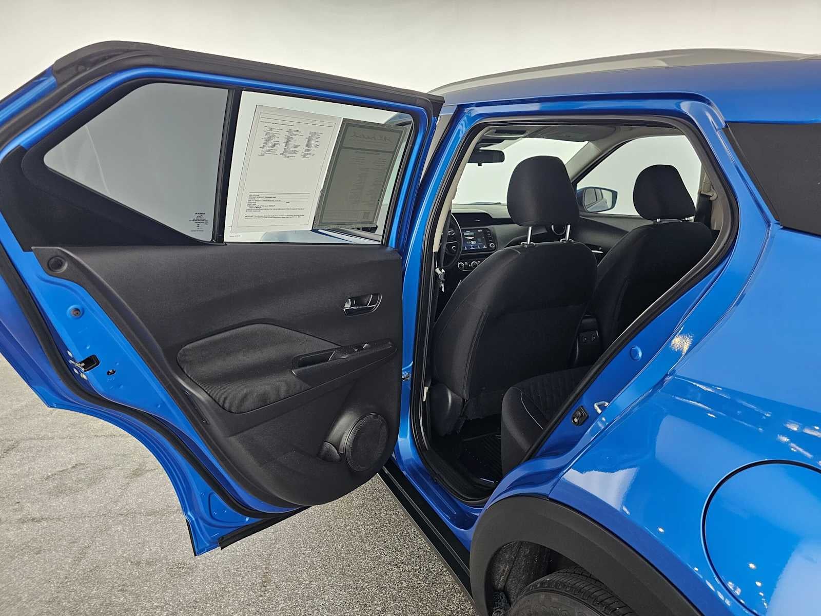 2023 Nissan Kicks SV