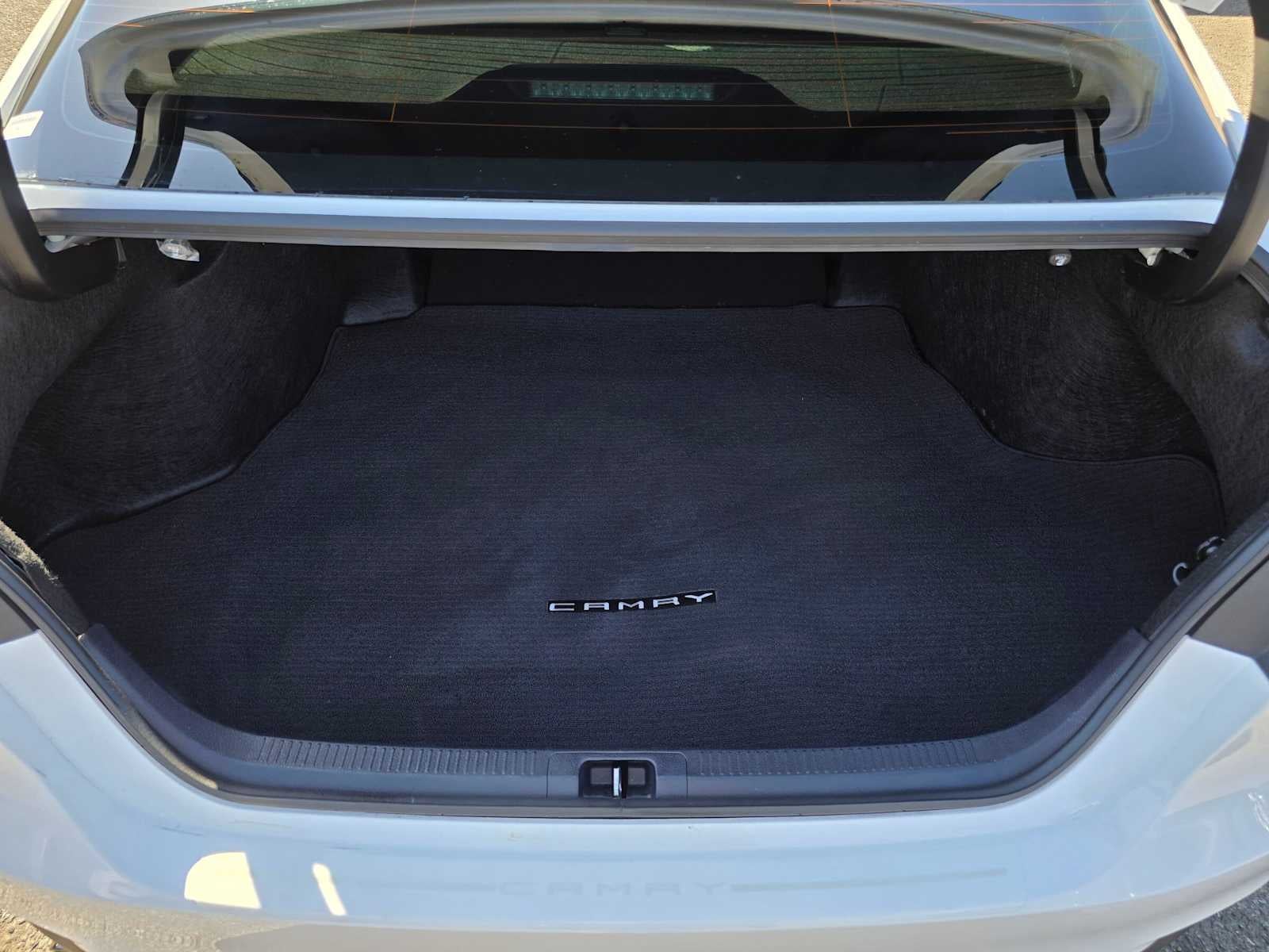 2024 Toyota Camry Hybrid LE