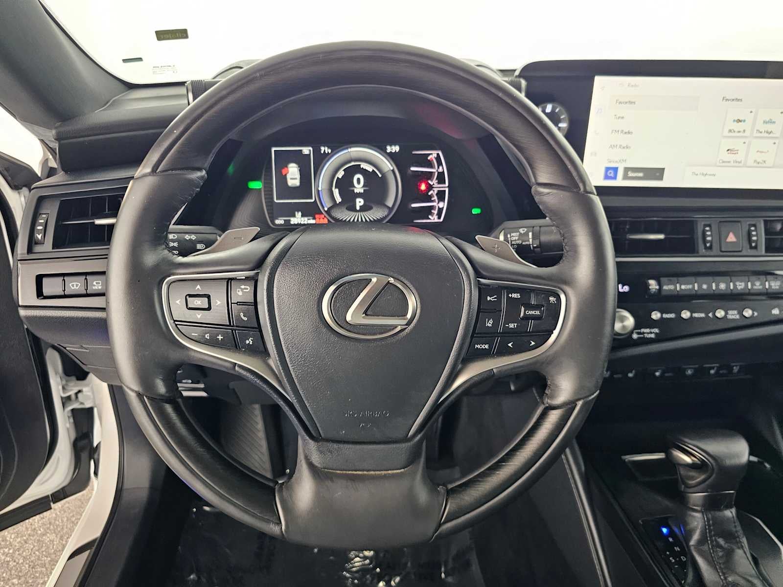 2023 Lexus ES 300h Luxury