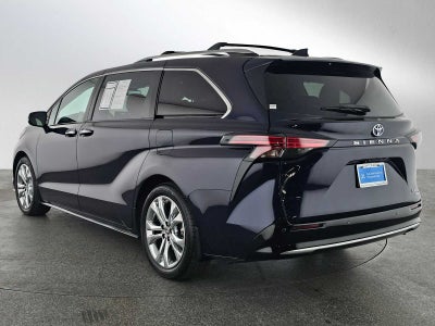 2022 Toyota Sienna Platinum