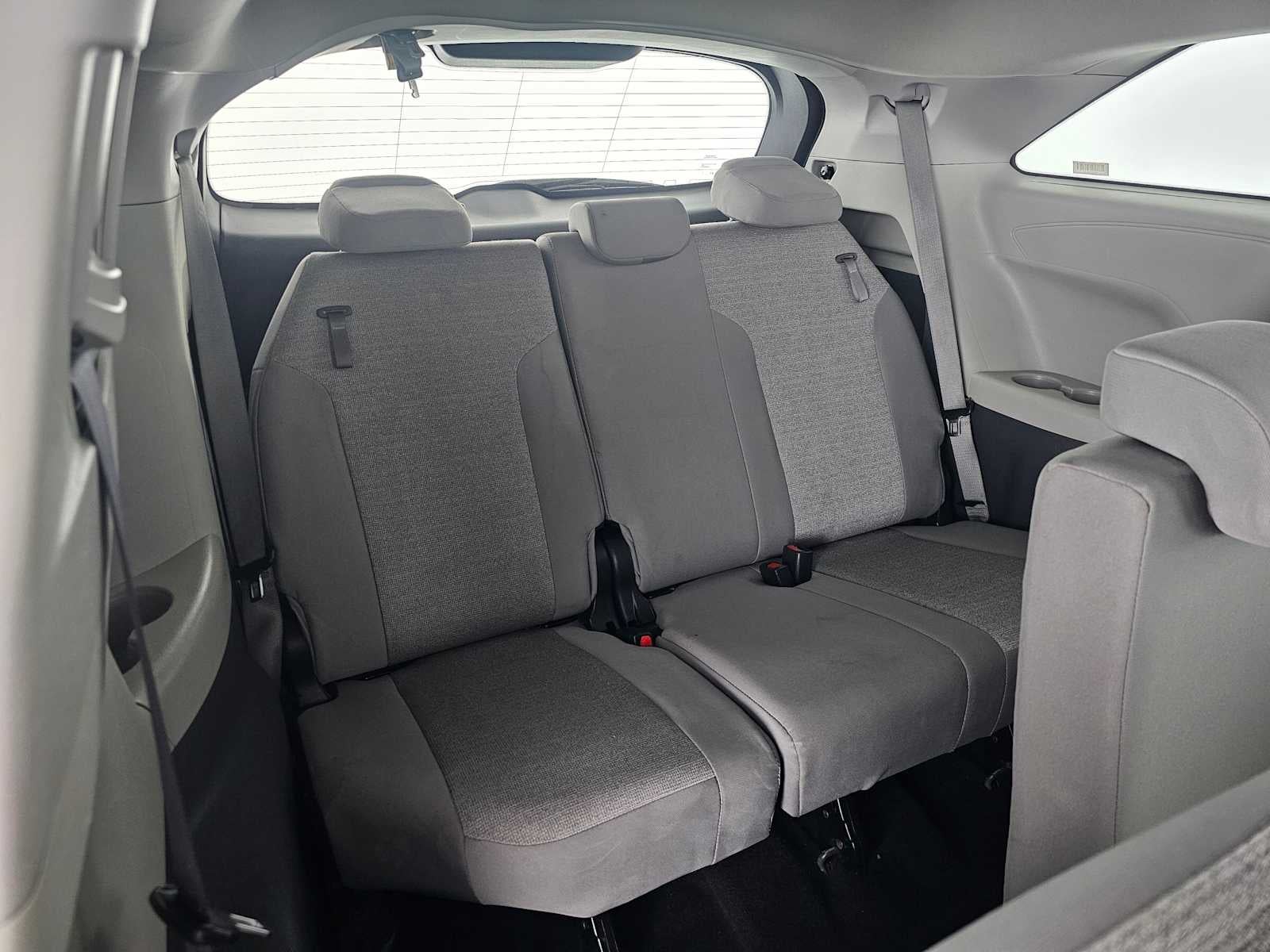 2024 Toyota Sienna LE