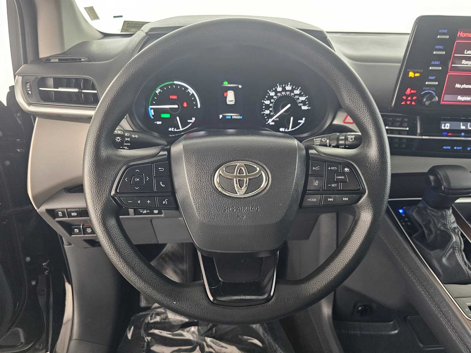 2024 Toyota Sienna LE