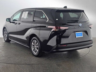2024 Toyota Sienna LE