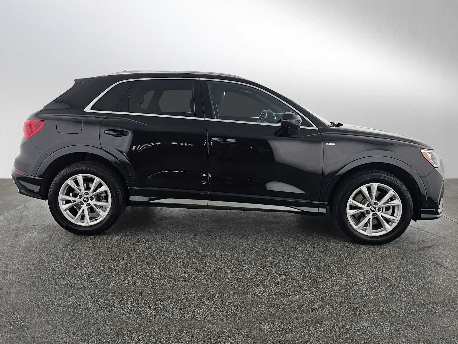 2021 Audi Q3 S line Premium