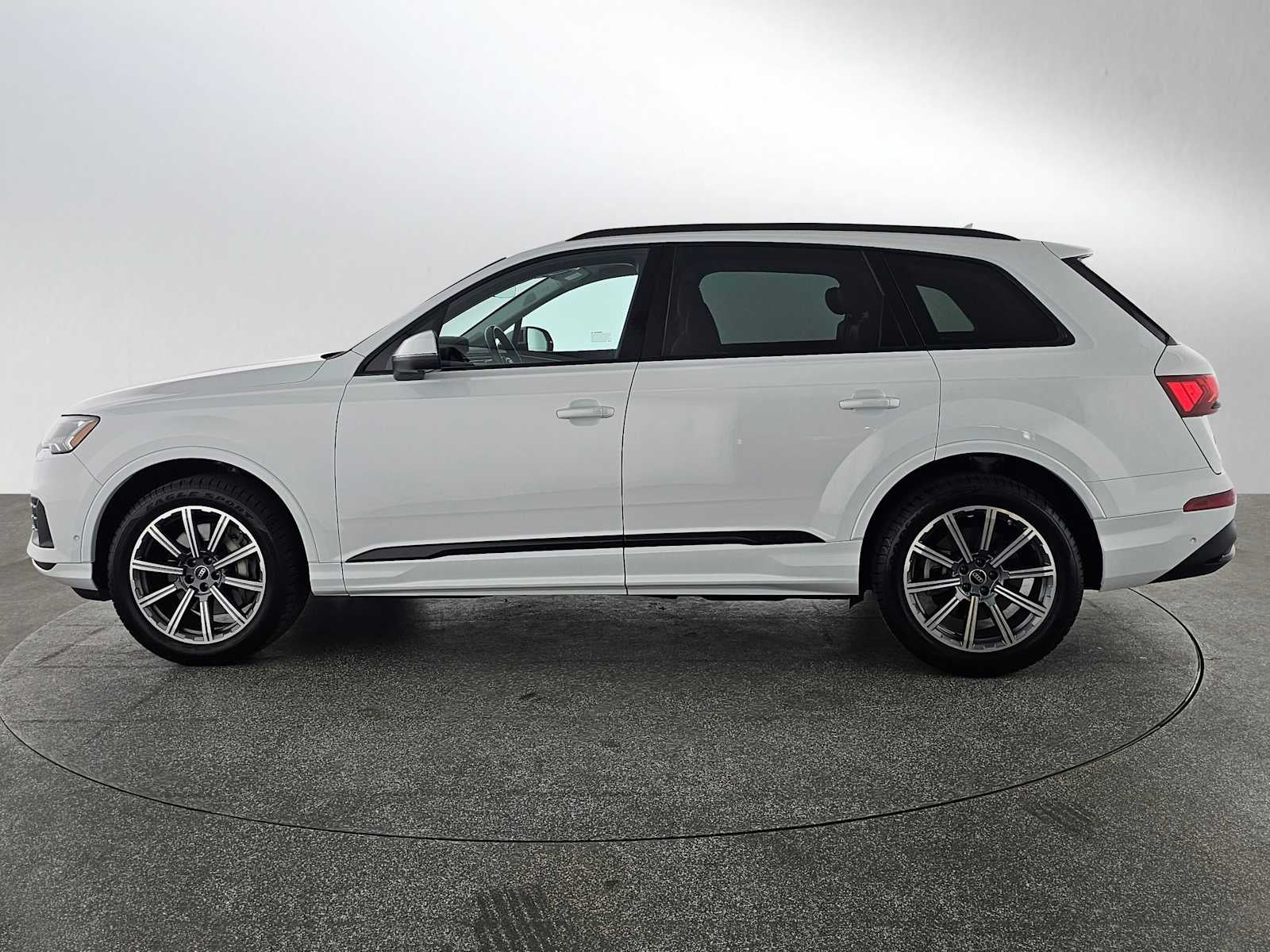 2023 Audi Q7 Premium Plus