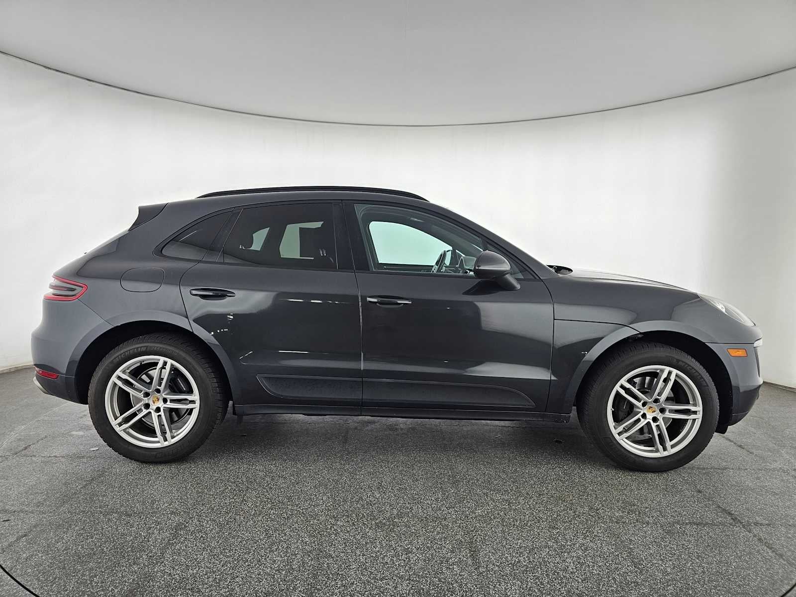 2017 Porsche Macan AWD