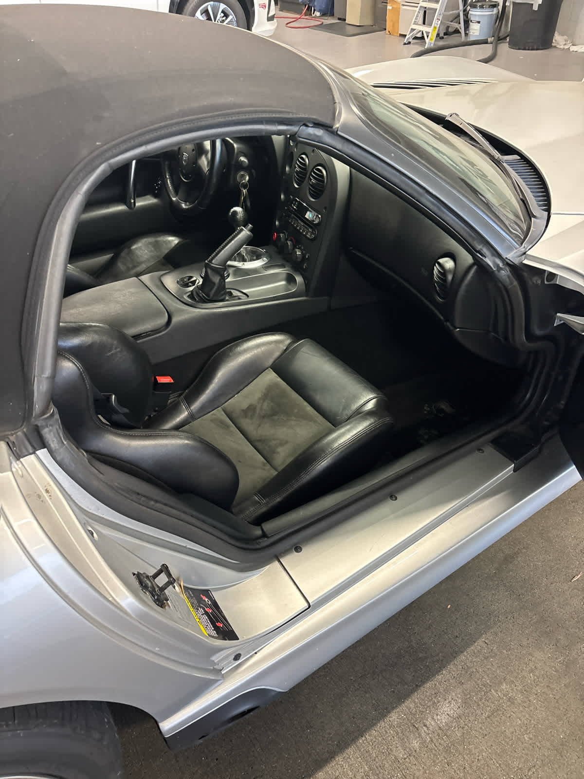 2004 Dodge Viper SRT10