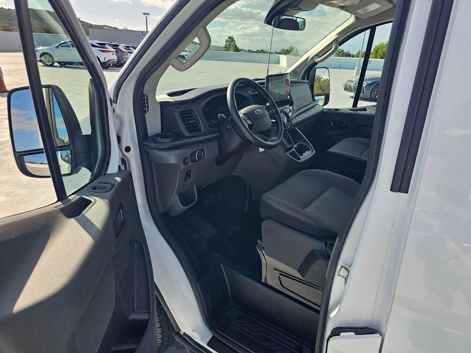 2023 Ford Transit Passenger Wagon XLT