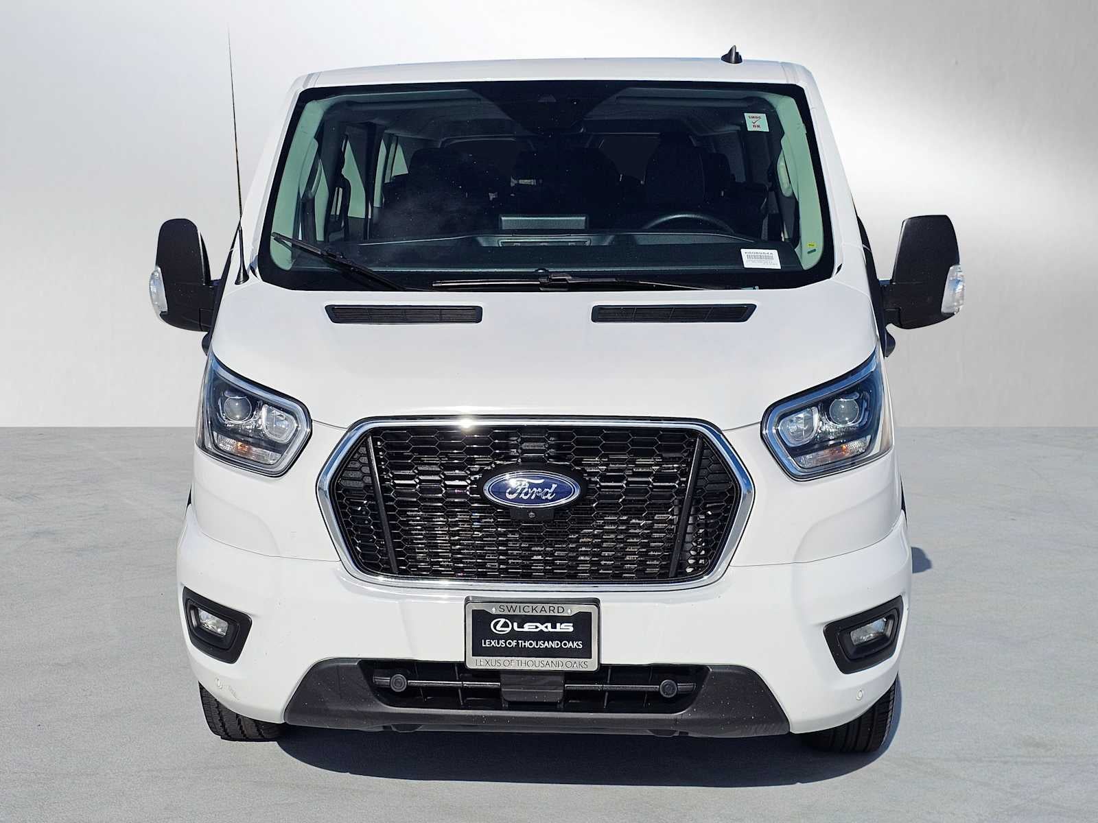 2023 Ford Transit Passenger Wagon XLT