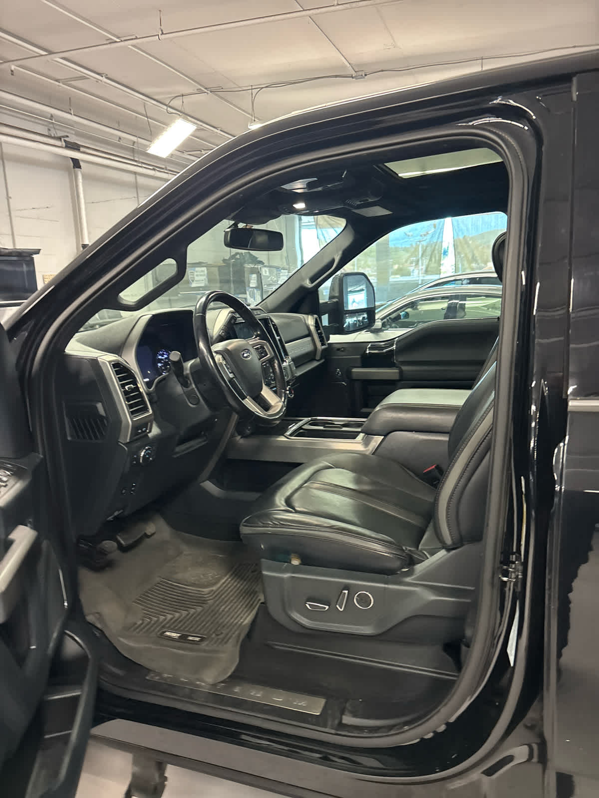 2022 Ford Super Duty F-250 SRW Platinum