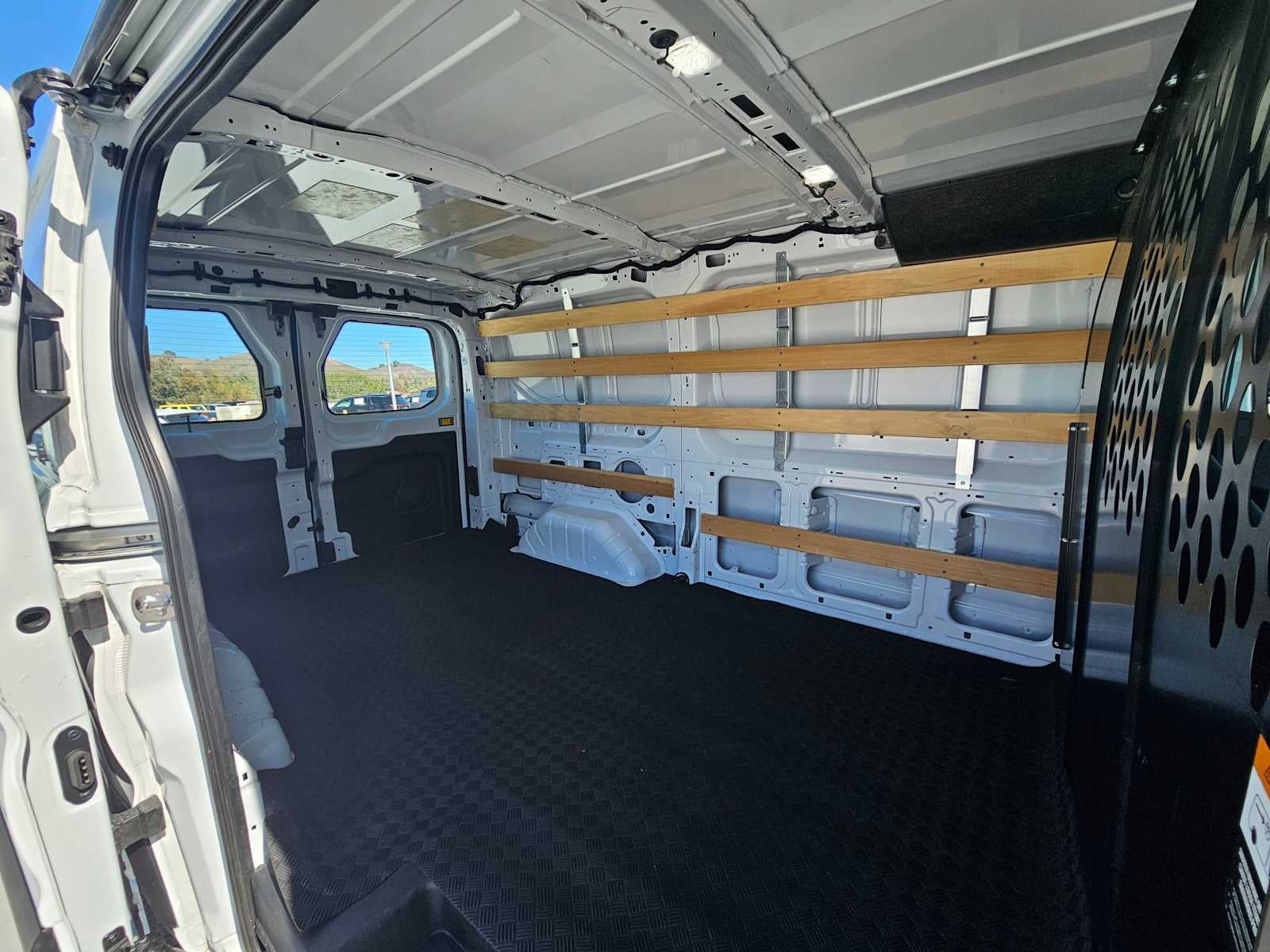 2025 Ford Transit Cargo Van T-250 130" Low Rf 9070 GVWR RWD