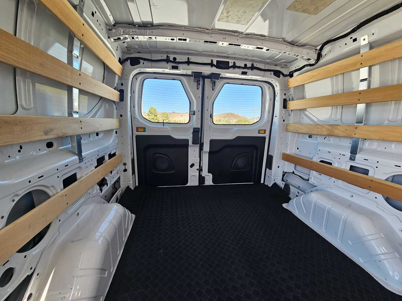 2025 Ford Transit Cargo Van T-250 130" Low Rf 9070 GVWR RWD