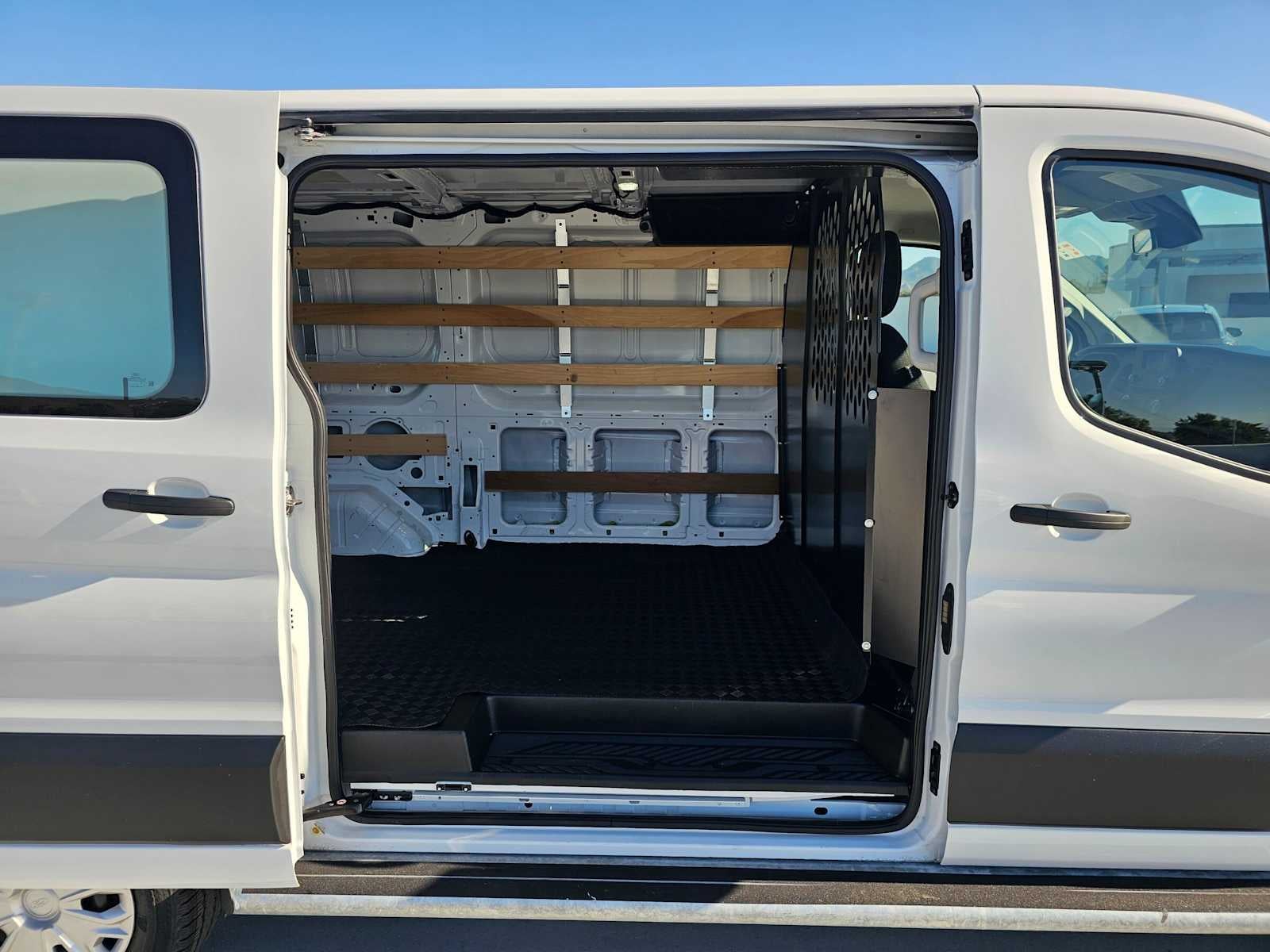 2025 Ford Transit Cargo Van T-250 130" Low Rf 9070 GVWR RWD