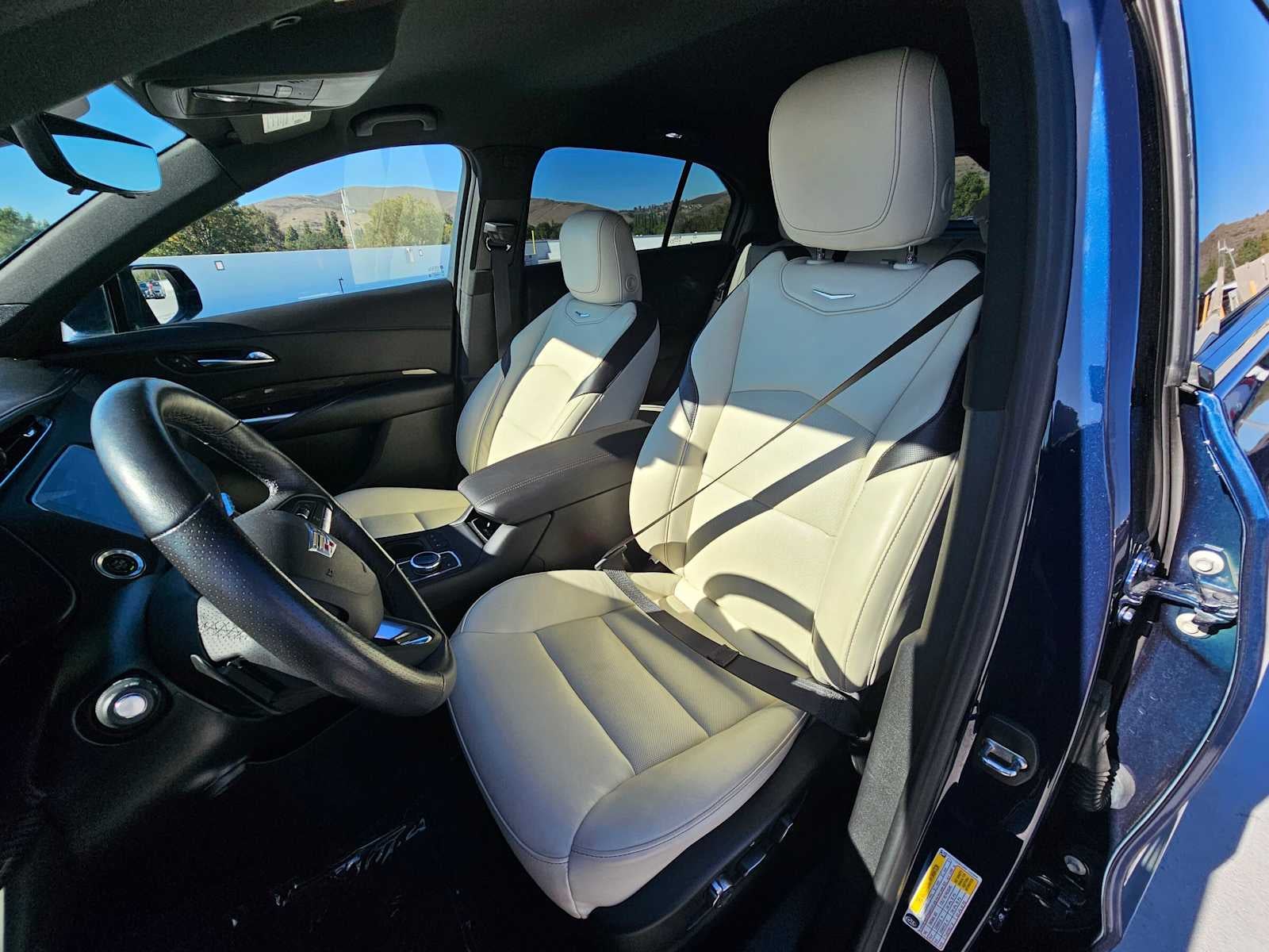 2022 Cadillac XT4 FWD Sport