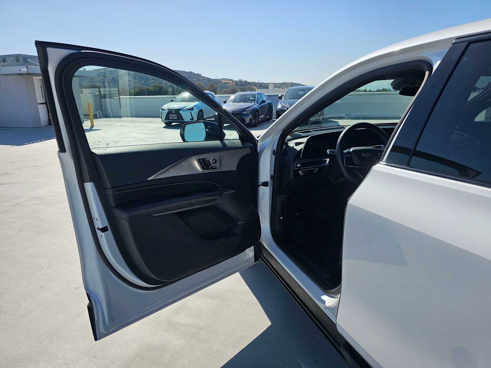 2024 Cadillac LYRIQ Tech
