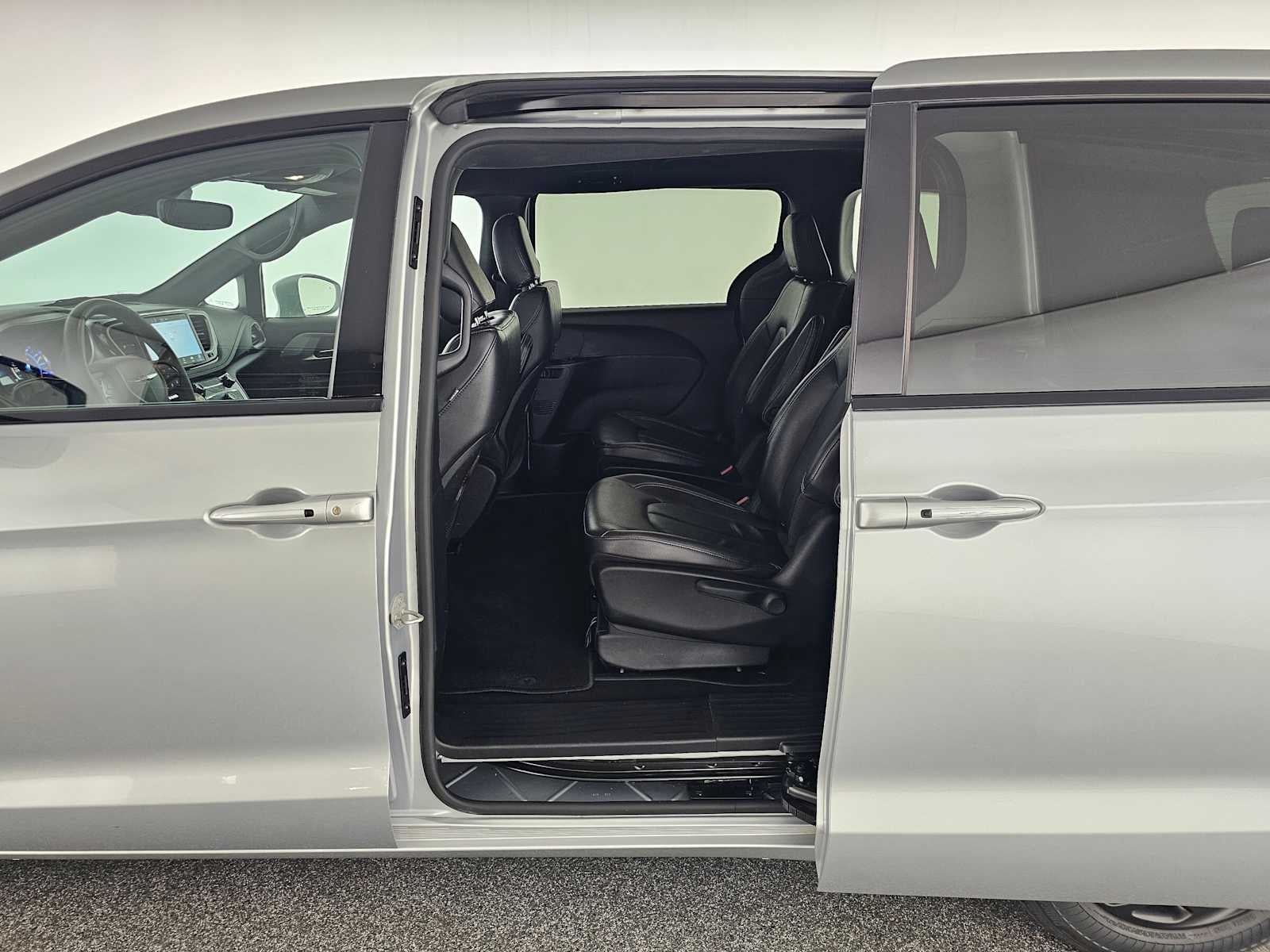 2022 Chrysler Pacifica Hybrid Touring L