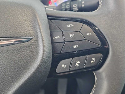 2022 Chrysler Pacifica Hybrid Touring L