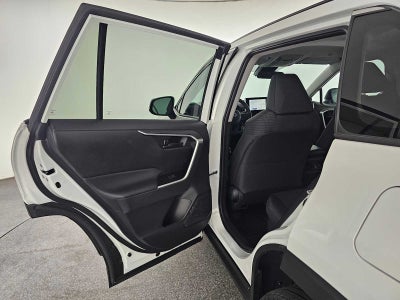 2023 Toyota RAV4 Hybrid LE