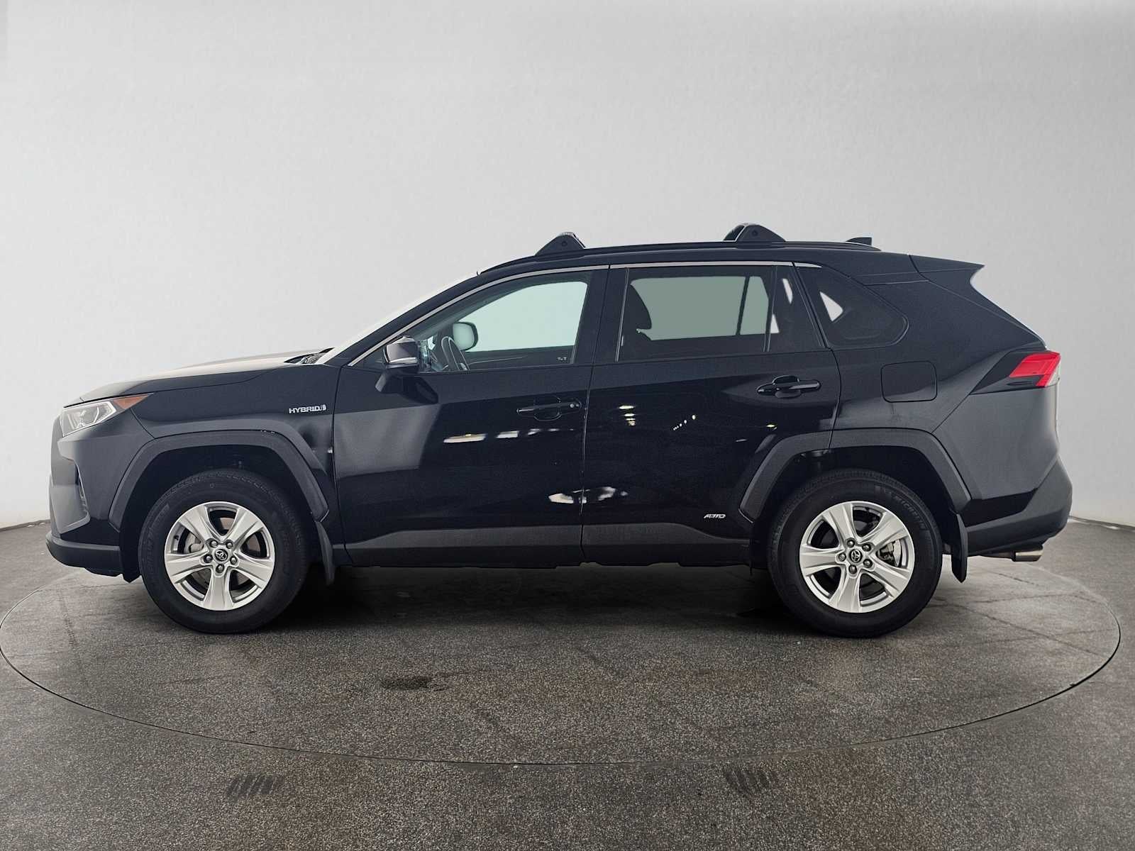 2020 Toyota RAV4 Hybrid XLE