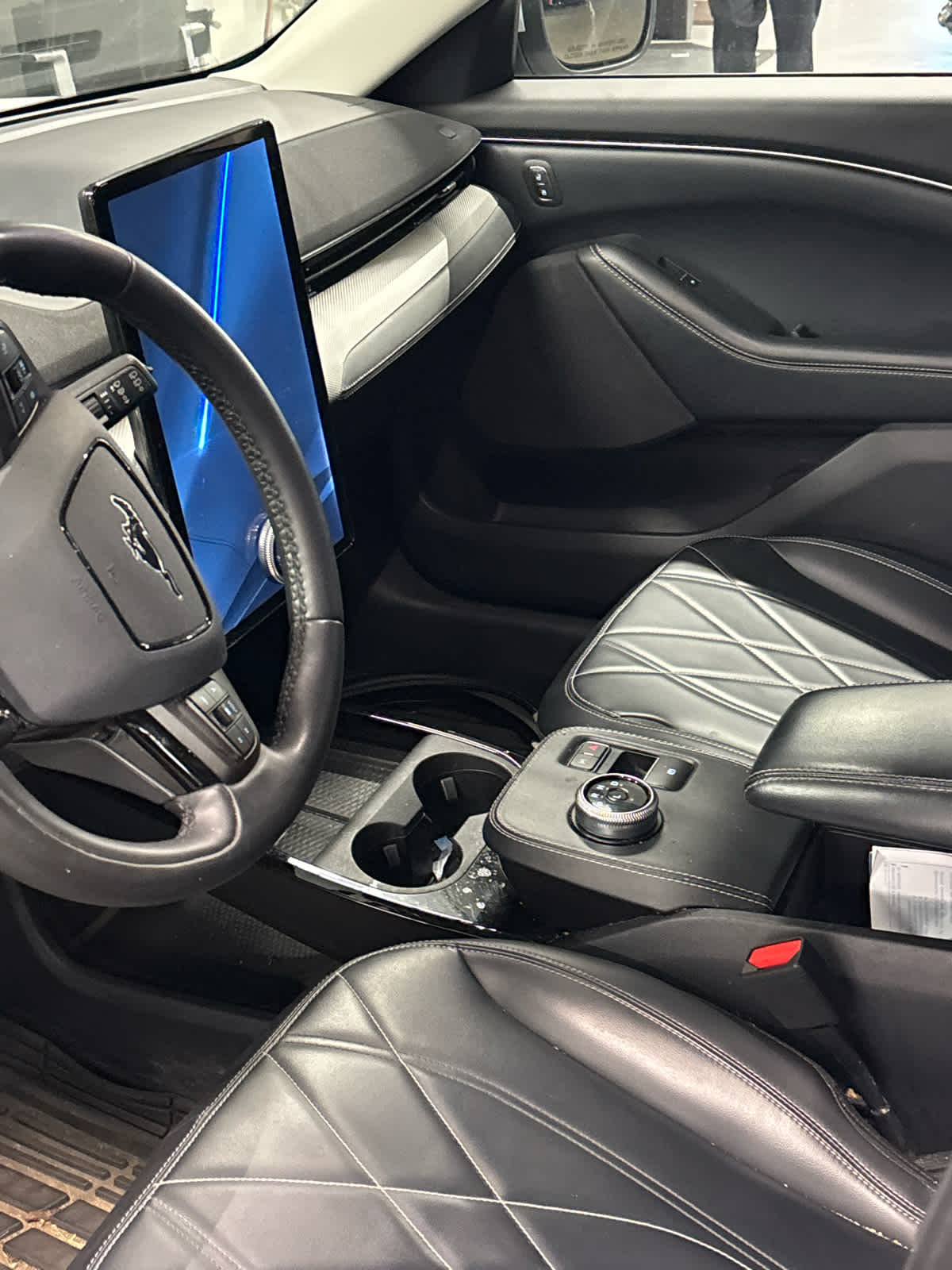 2022 Ford Mustang Mach-E Select