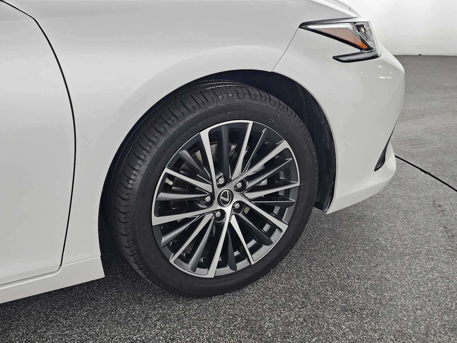 2023 Lexus ES 300h ES 300h