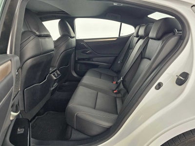 2024 Lexus ES F SPORT Handling