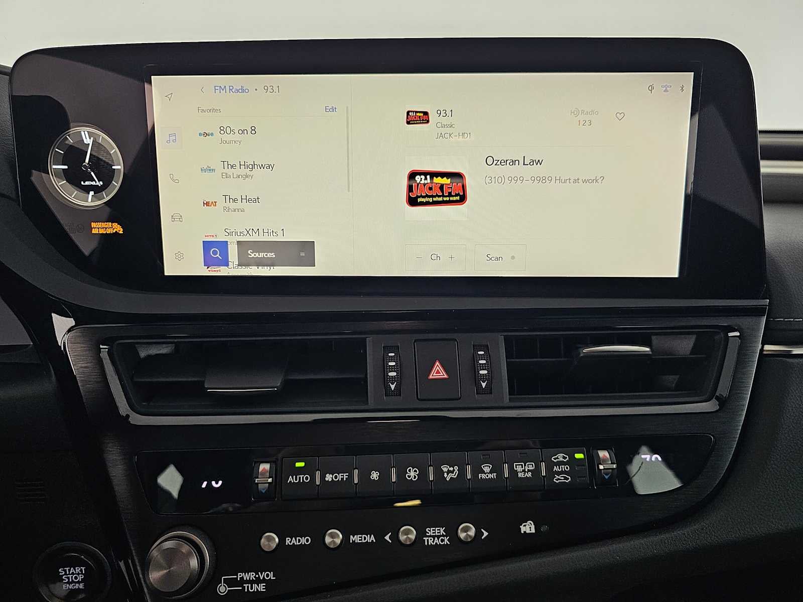 2024 Lexus ES F SPORT Handling