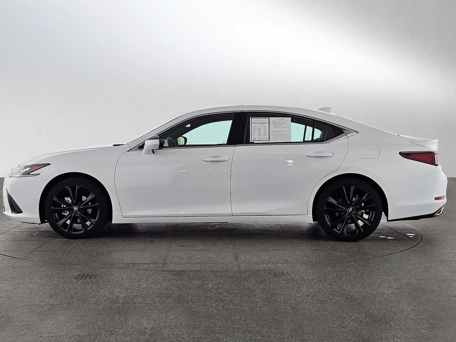 2024 Lexus ES F SPORT Handling