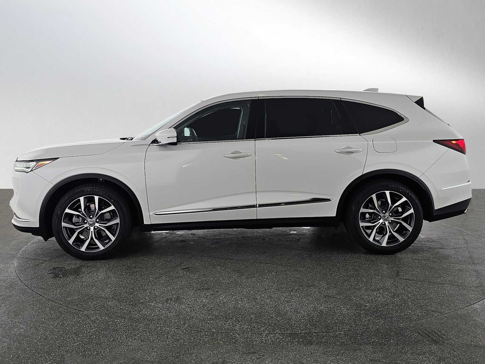 2023 Acura MDX w/Technology Package