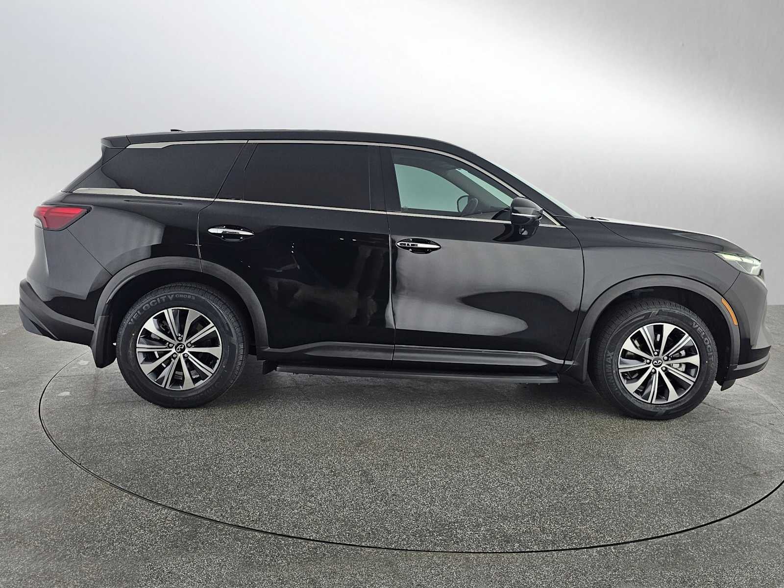 2022 INFINITI QX60 PURE