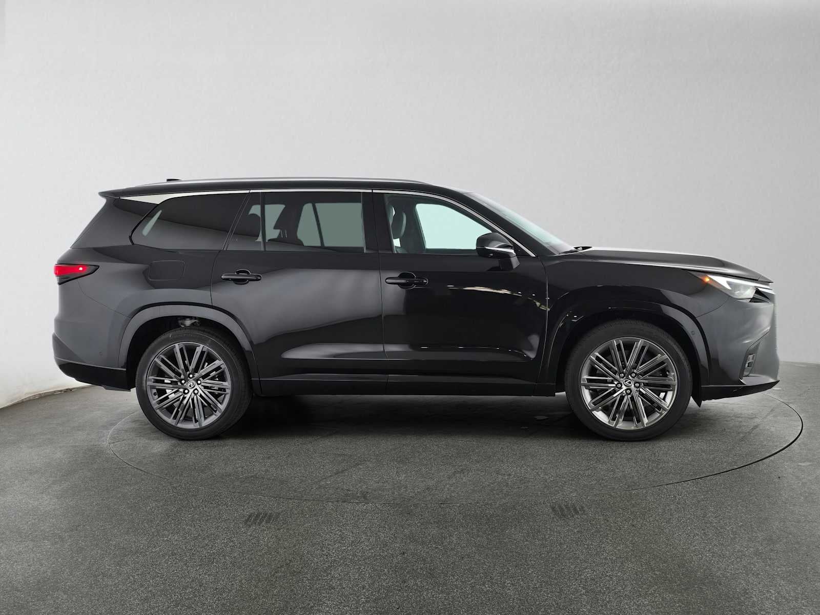 2025 Lexus TX 550h+ Luxury
