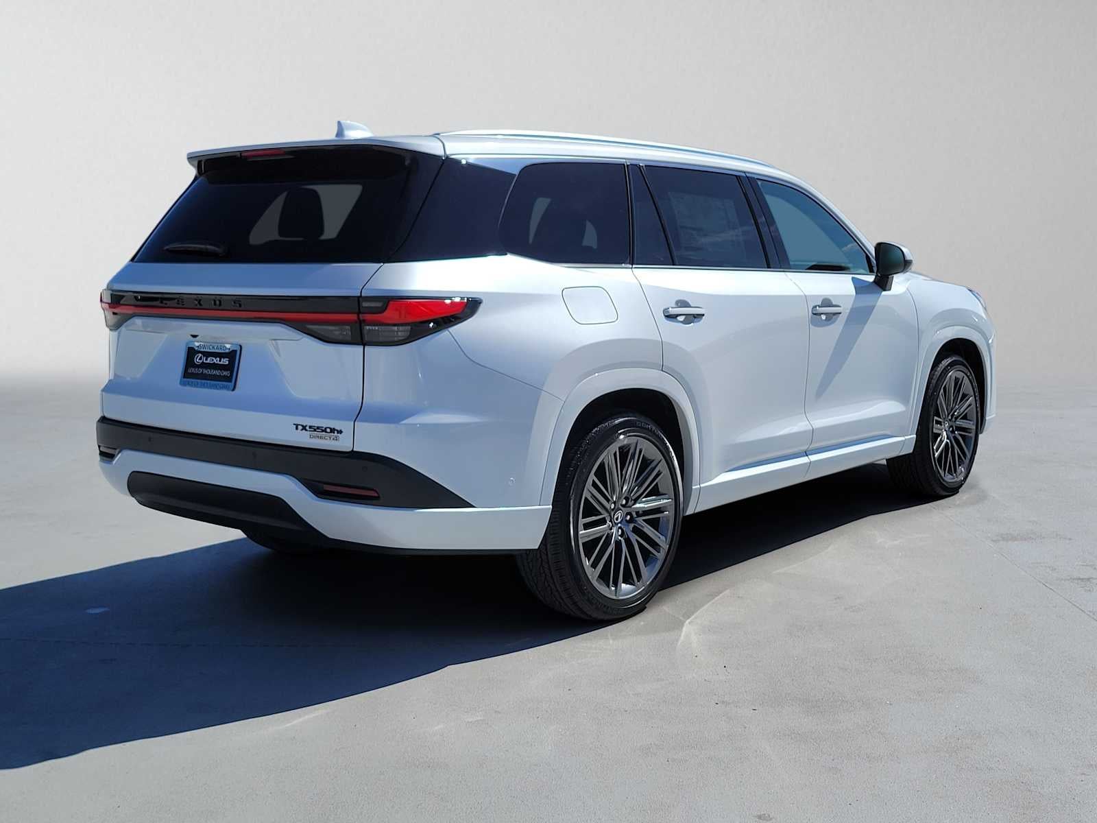 2026 Lexus TX 550h+ Luxury