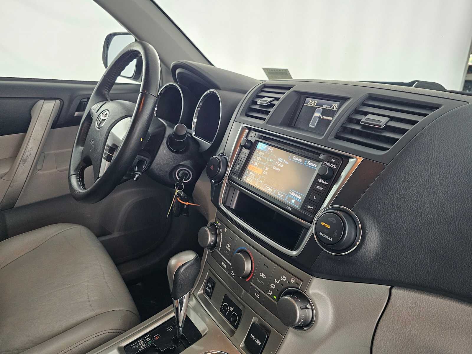 2013 Toyota Highlander SE