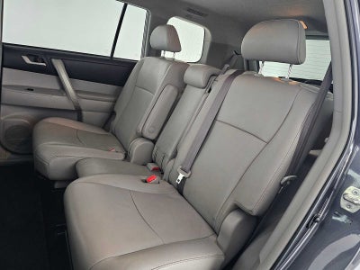 2013 Toyota Highlander SE