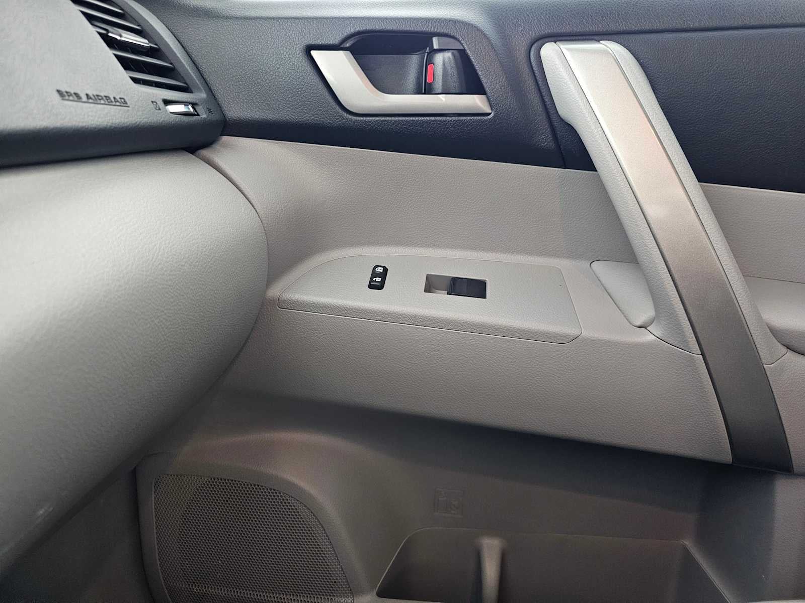 2013 Toyota Highlander SE