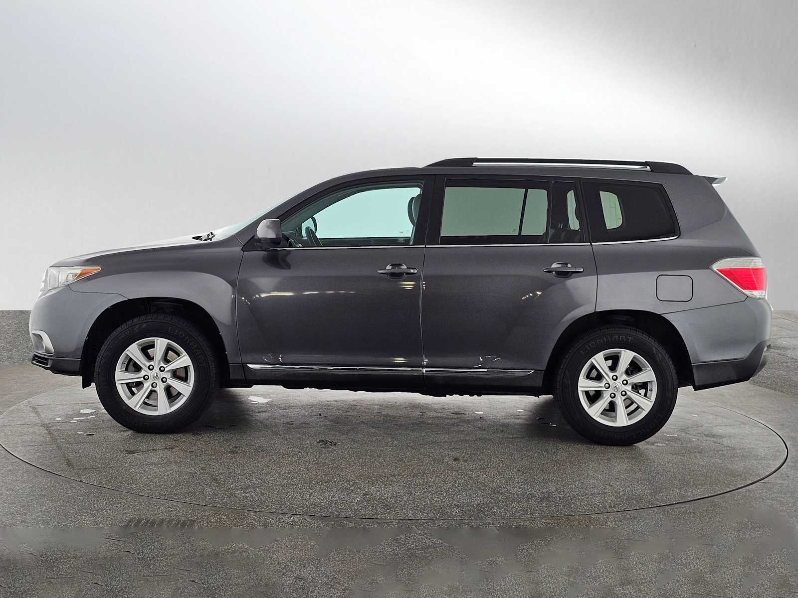 2013 Toyota Highlander SE