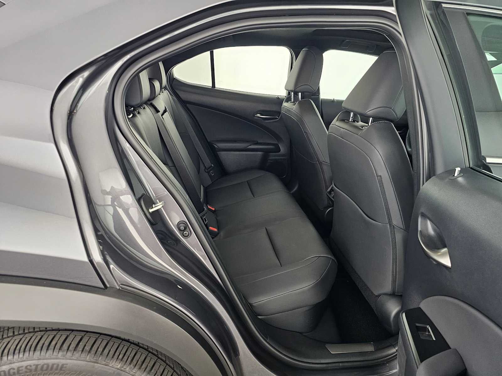 2025 Lexus UX 300h UX 300h