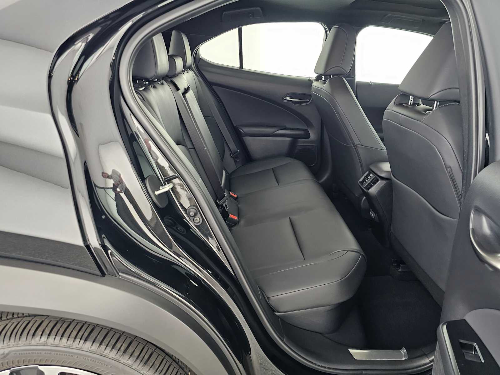 2025 Lexus UX 300h UX 300h