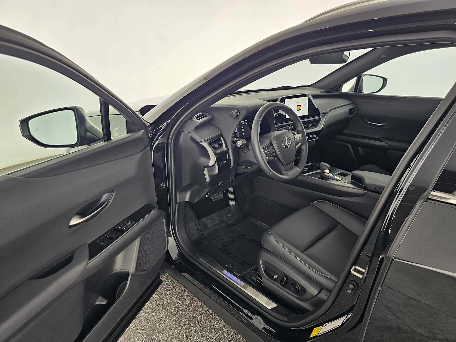 2025 Lexus UX 300h UX 300h